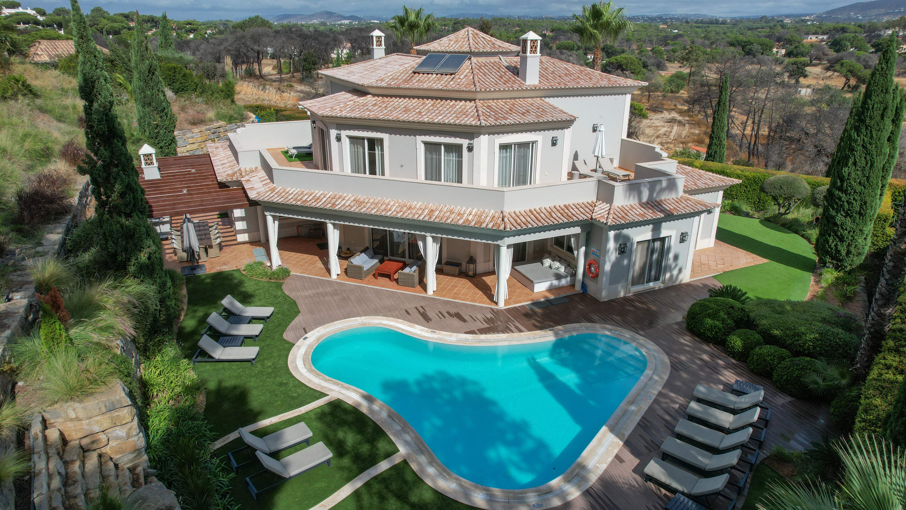 Villa Mayfair 5 Bedroom Rental, 5 bedroom villa in Quinta do Lago, Algarve