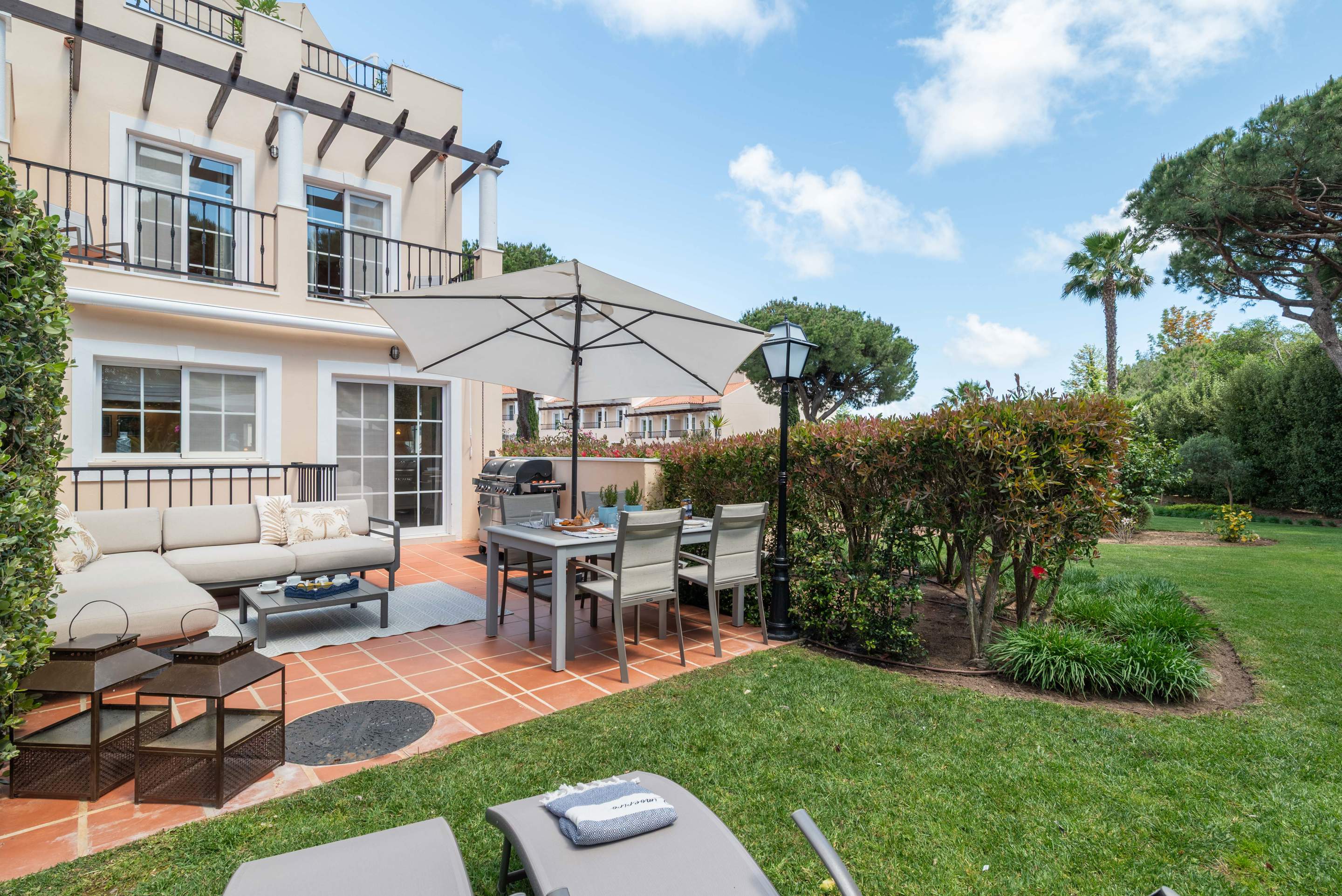 The Lemon Tree at Palmyra, 4 bedroom villa in Vila Sol, Algarve