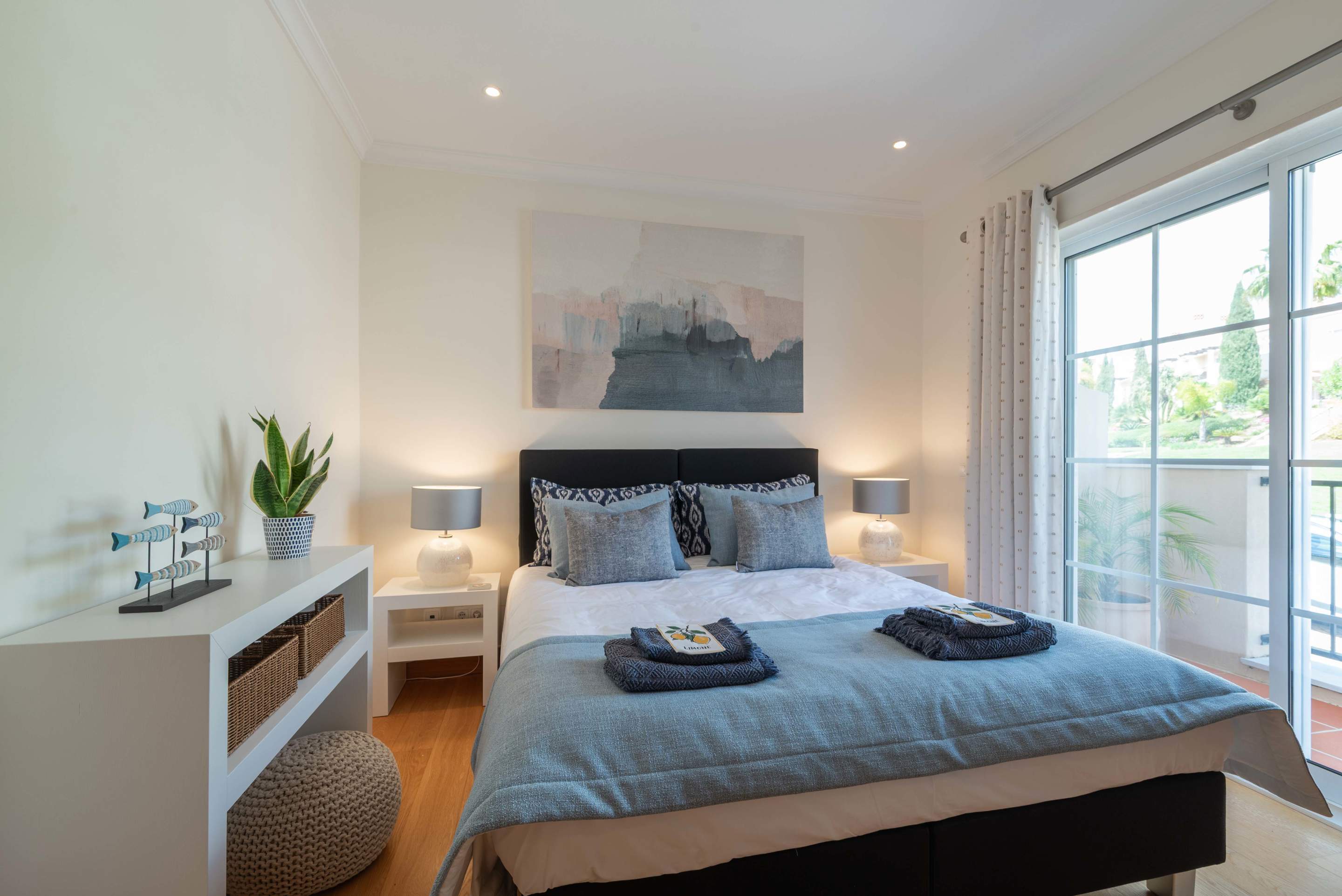 The Lemon Tree at Palmyra, 4 bedroom villa in Vila Sol, Algarve