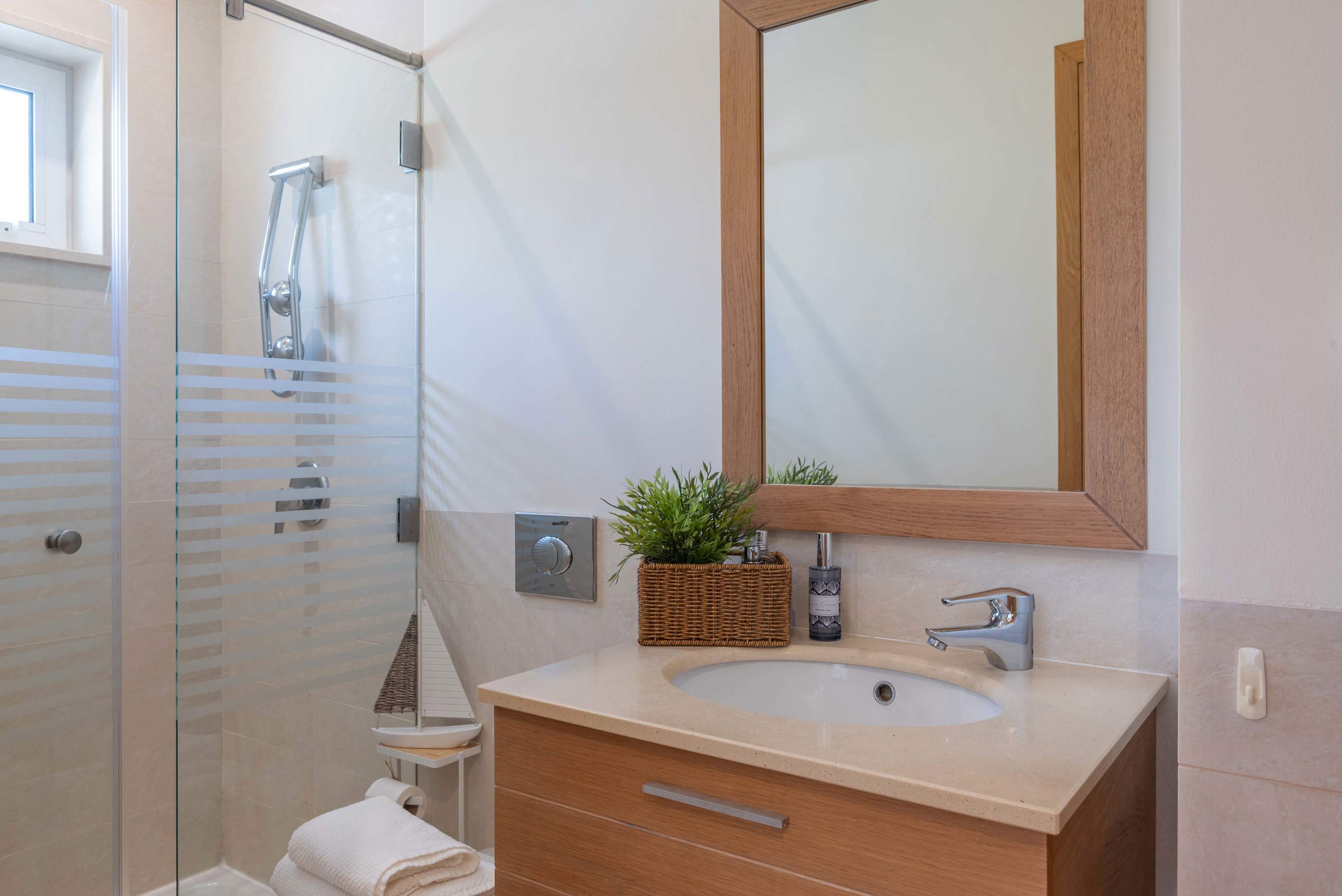 The Lemon Tree at Palmyra, 4 bedroom villa in Vila Sol, Algarve