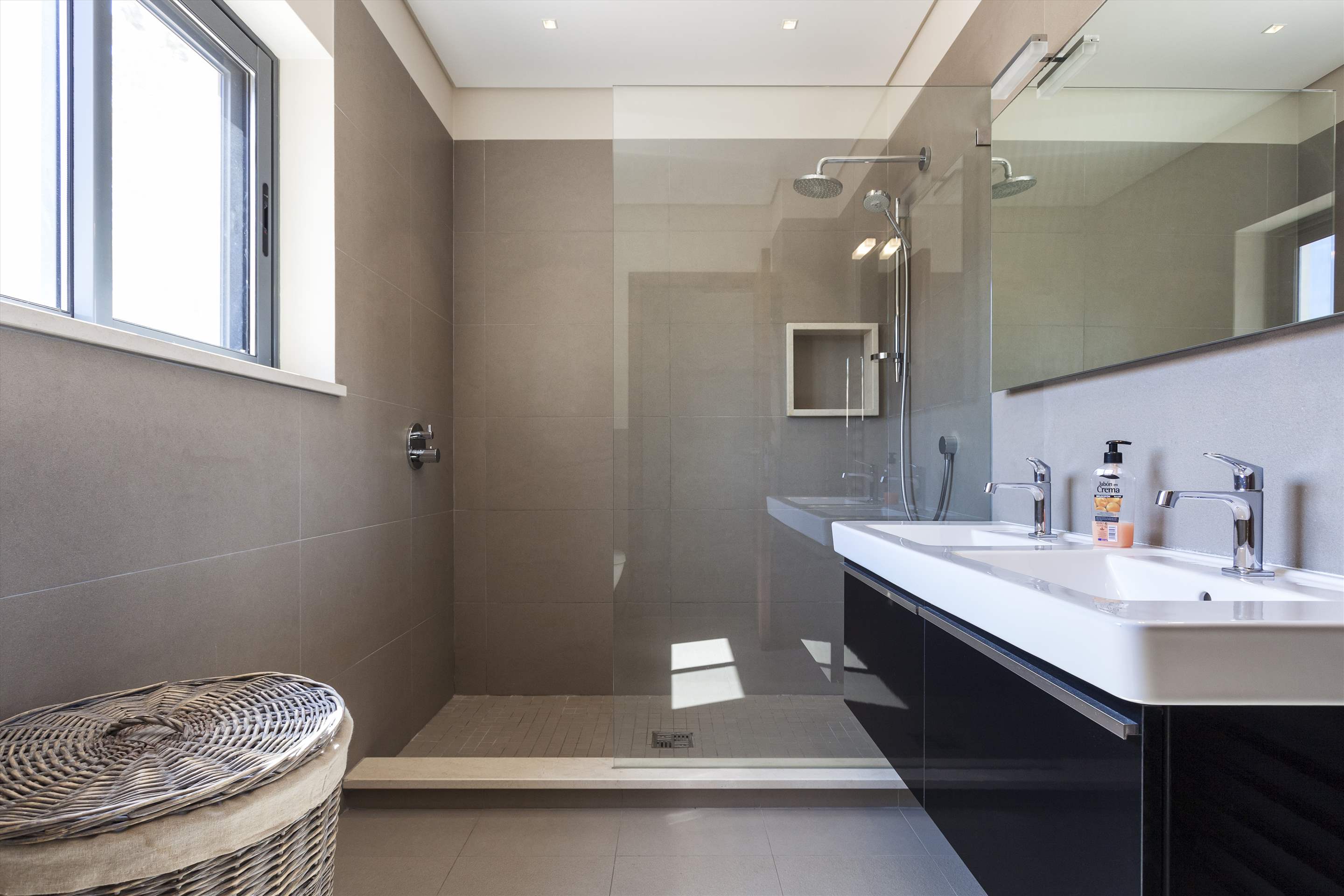 Villa Mar Azul, 5 bedroom villa in Vale do Lobo, Algarve