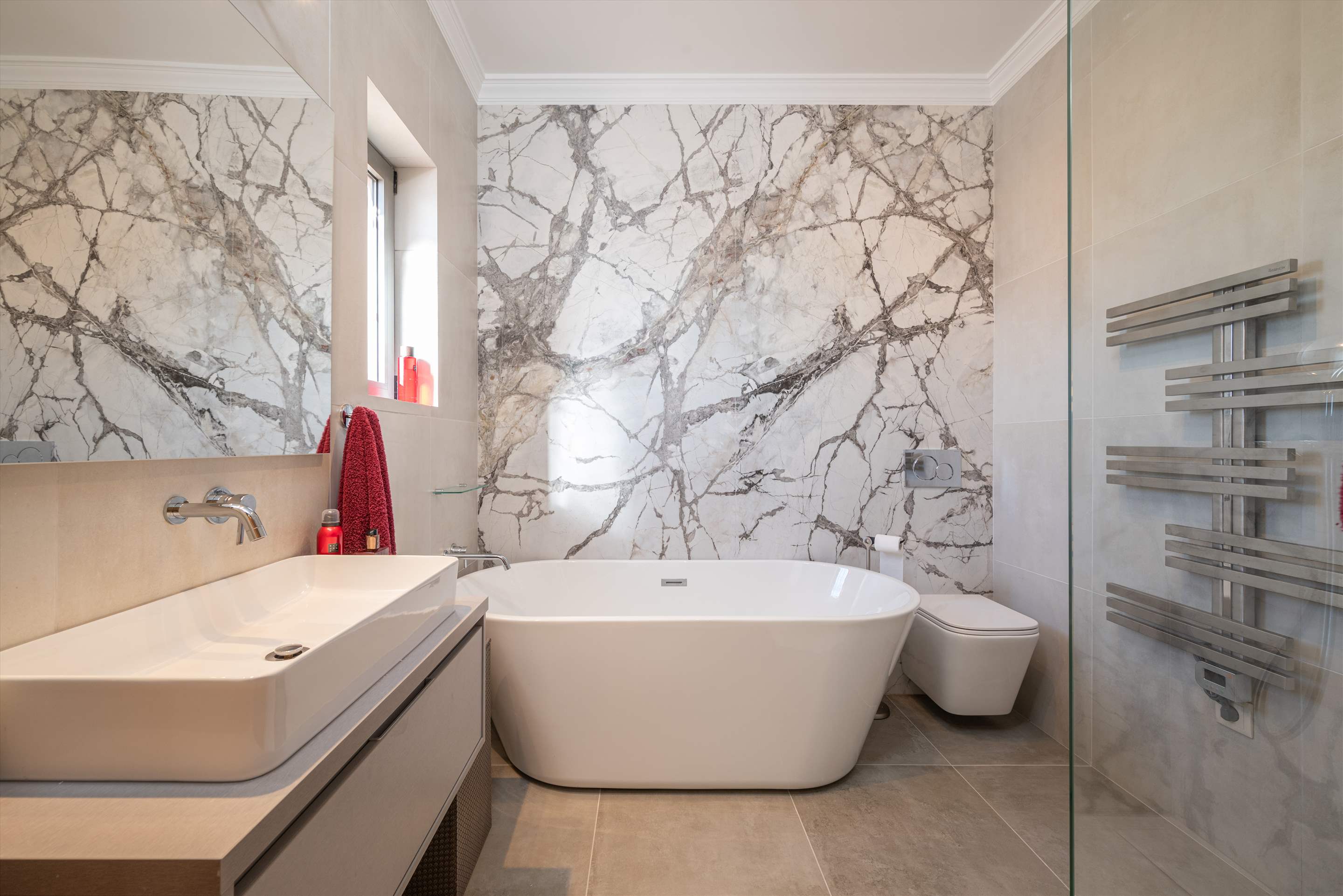 Casa da Pena Branca Four Bedrooms, 8 Persons occupancy, 4 bedroom villa in Loule Area, Algarve