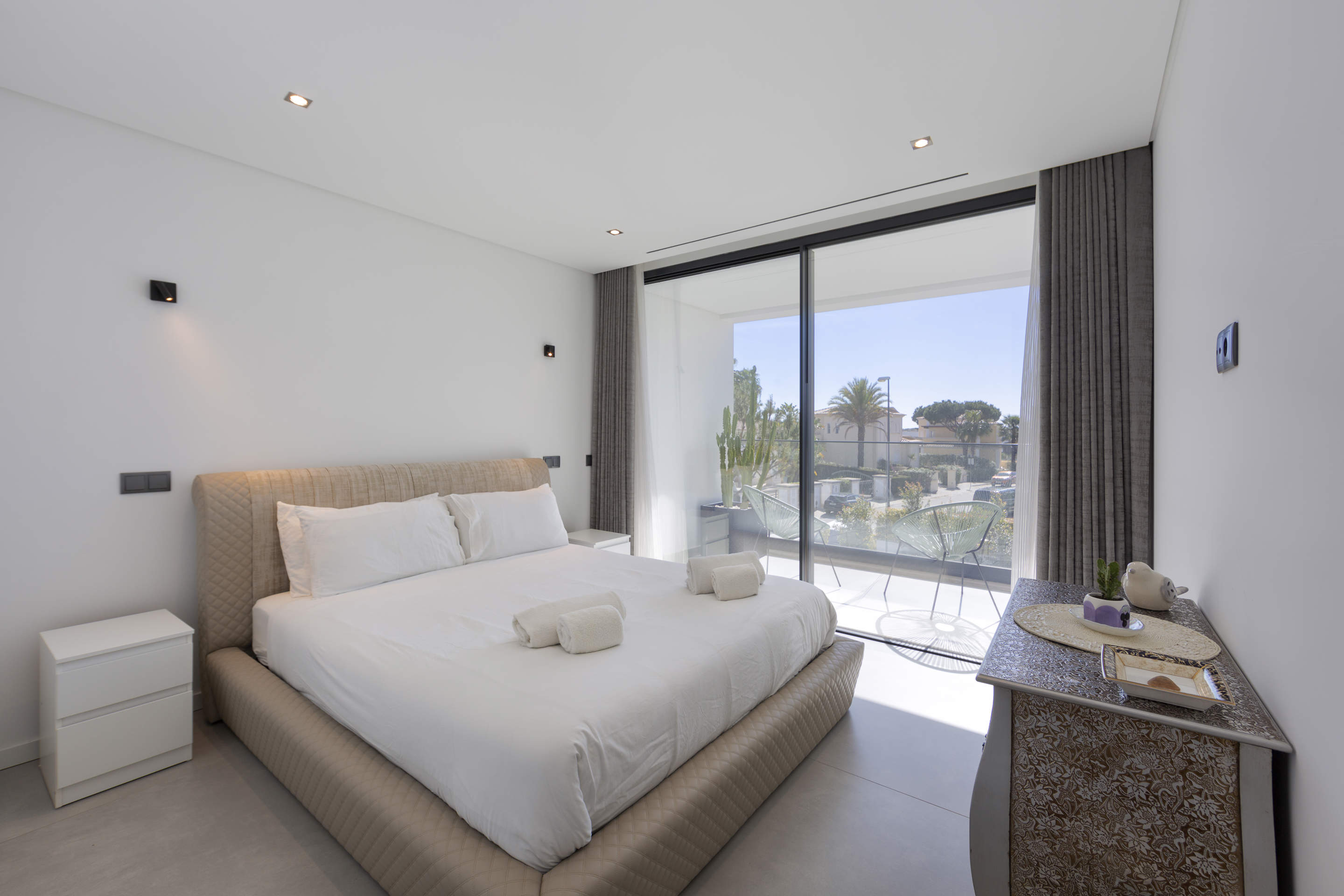 Villa Goldeneye, Vila Sol, 4 bedroom villa in Vila Sol, Algarve