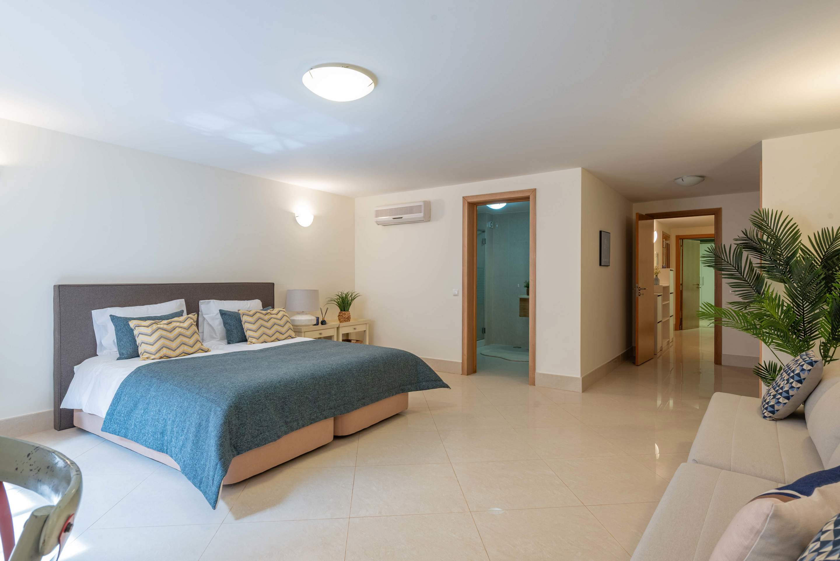 The Lemon Tree at Palmyra, 4 bedroom villa in Vila Sol, Algarve