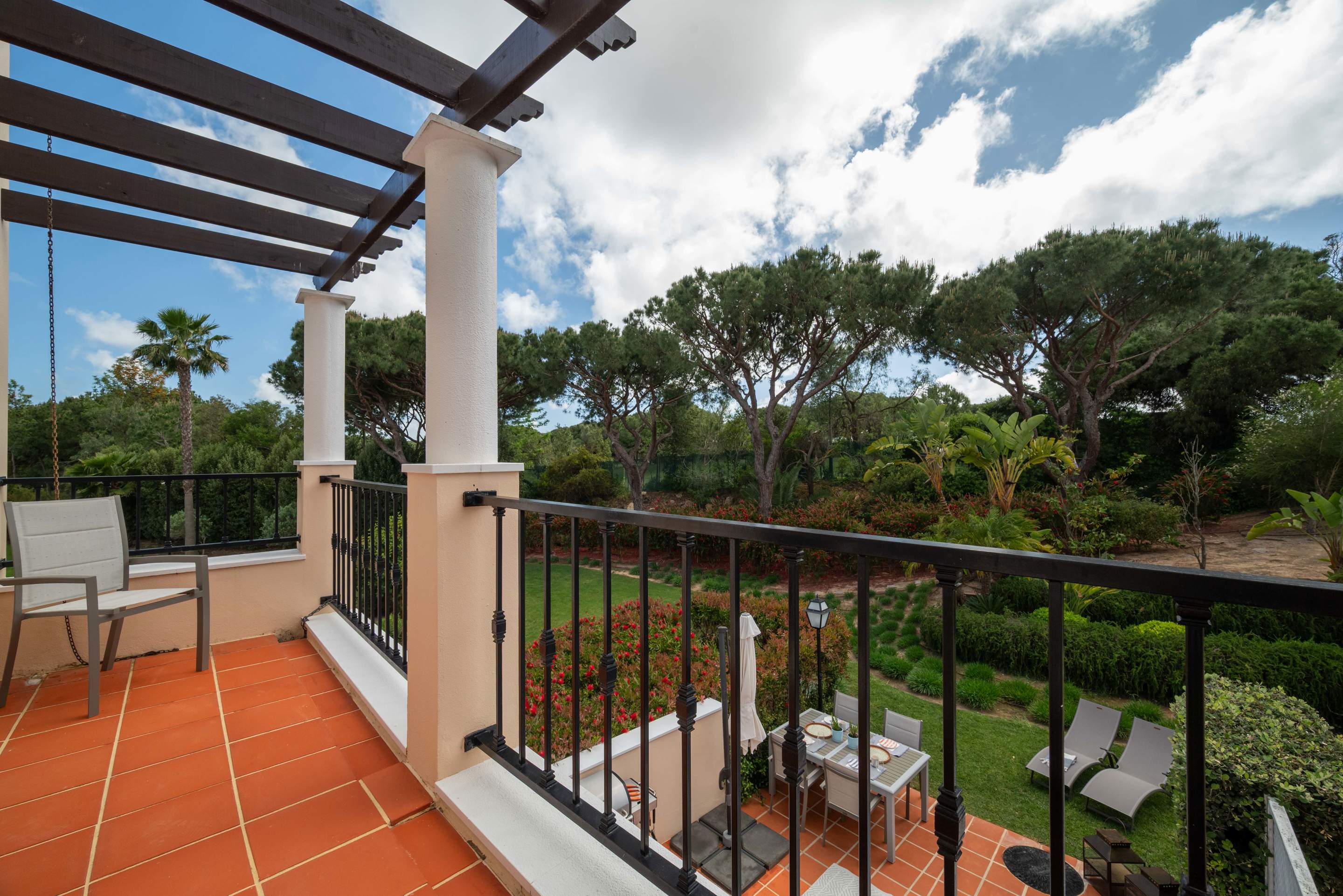 The Lemon Tree at Palmyra, 4 bedroom villa in Vila Sol, Algarve