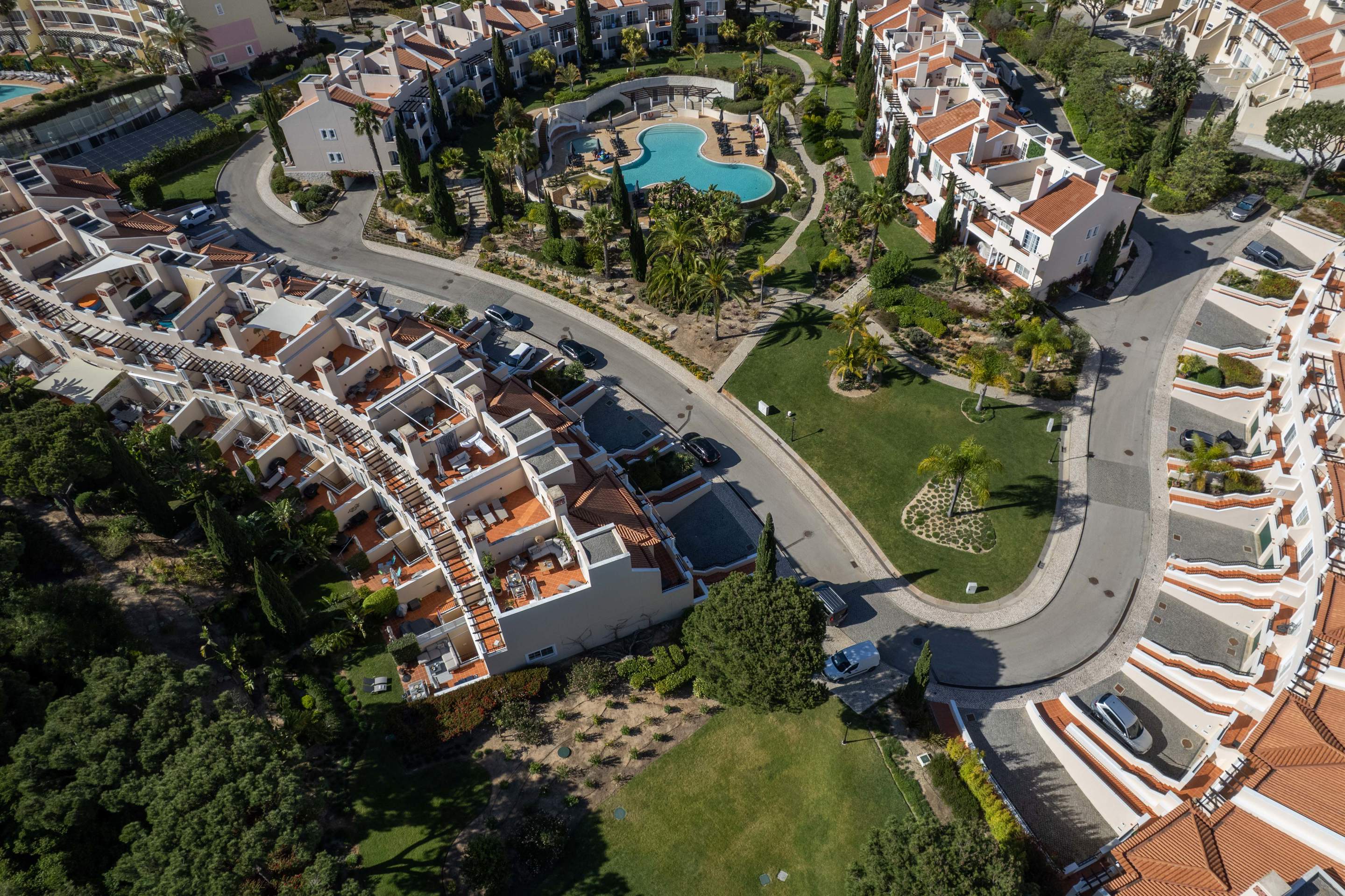 The Lemon Tree at Palmyra, 4 bedroom villa in Vila Sol, Algarve