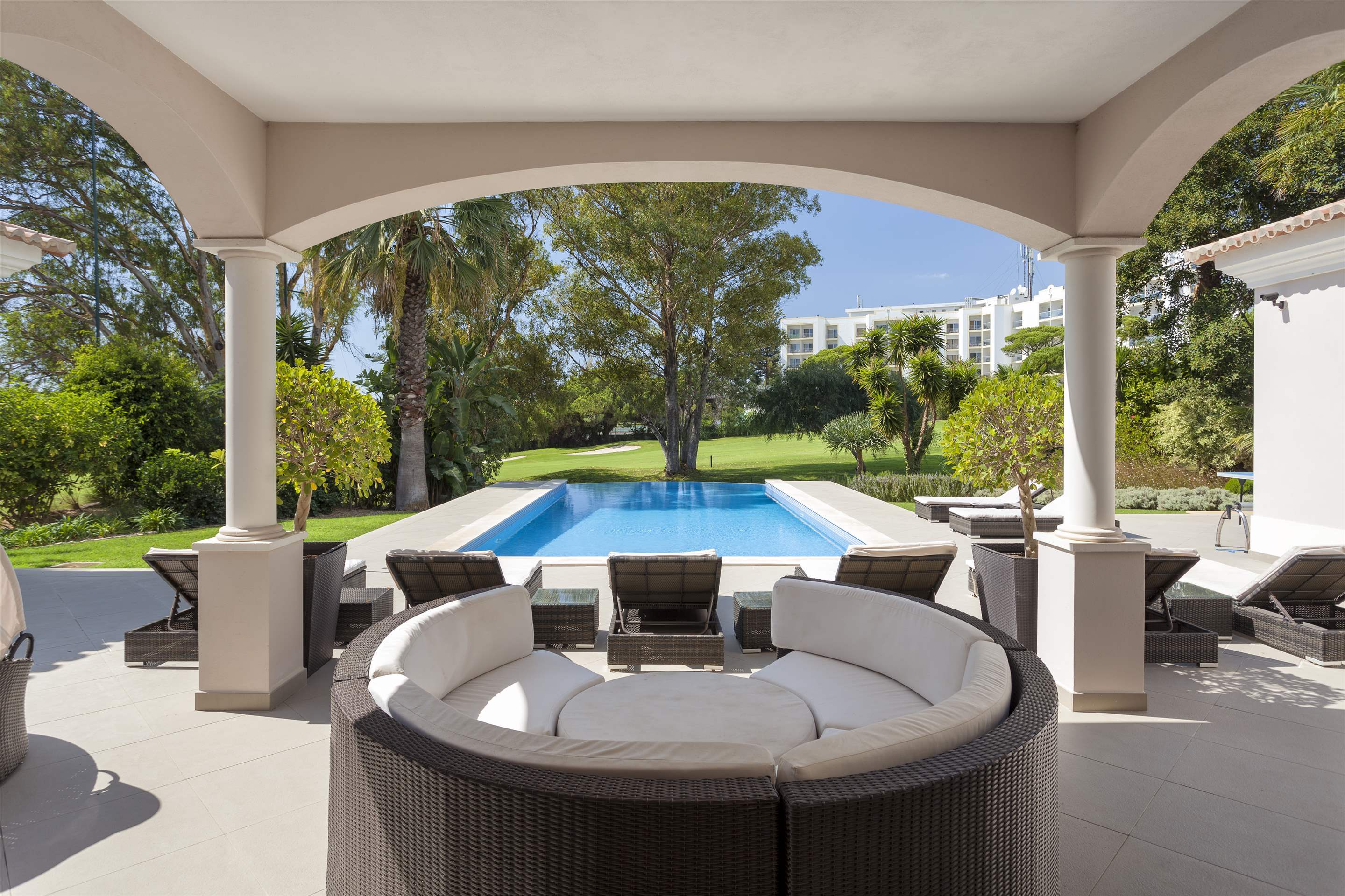 Villa Mar Azul, 5 bedroom villa in Vale do Lobo, Algarve