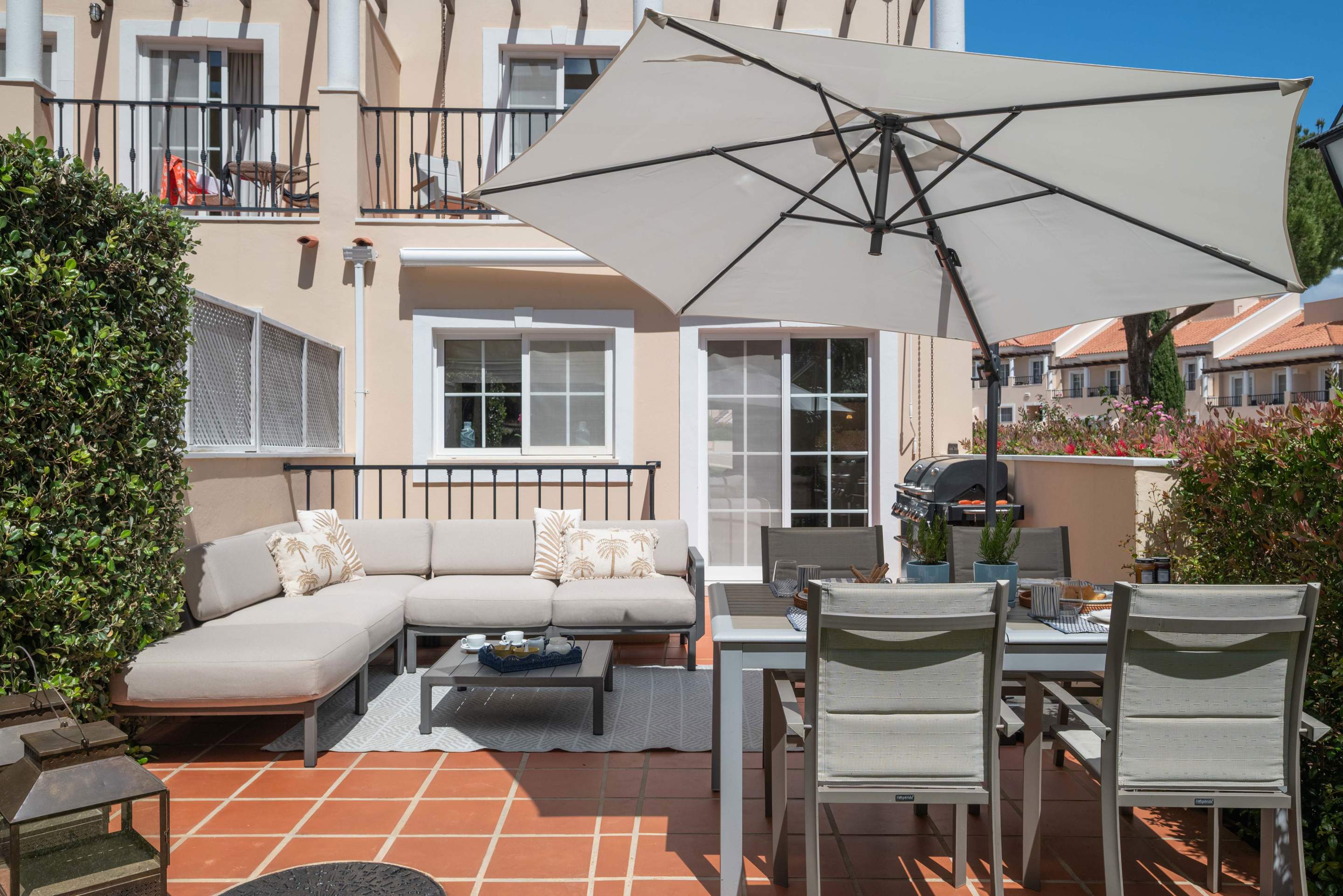 The Lemon Tree at Palmyra, 4 bedroom villa in Vila Sol, Algarve