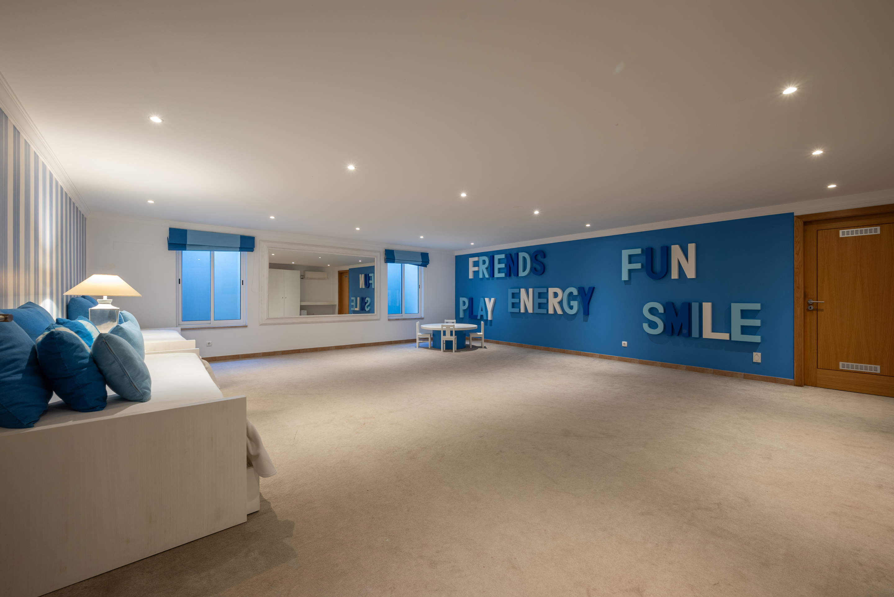 Villa Mayfair 5 Bedroom Rental, 5 bedroom villa in Quinta do Lago, Algarve