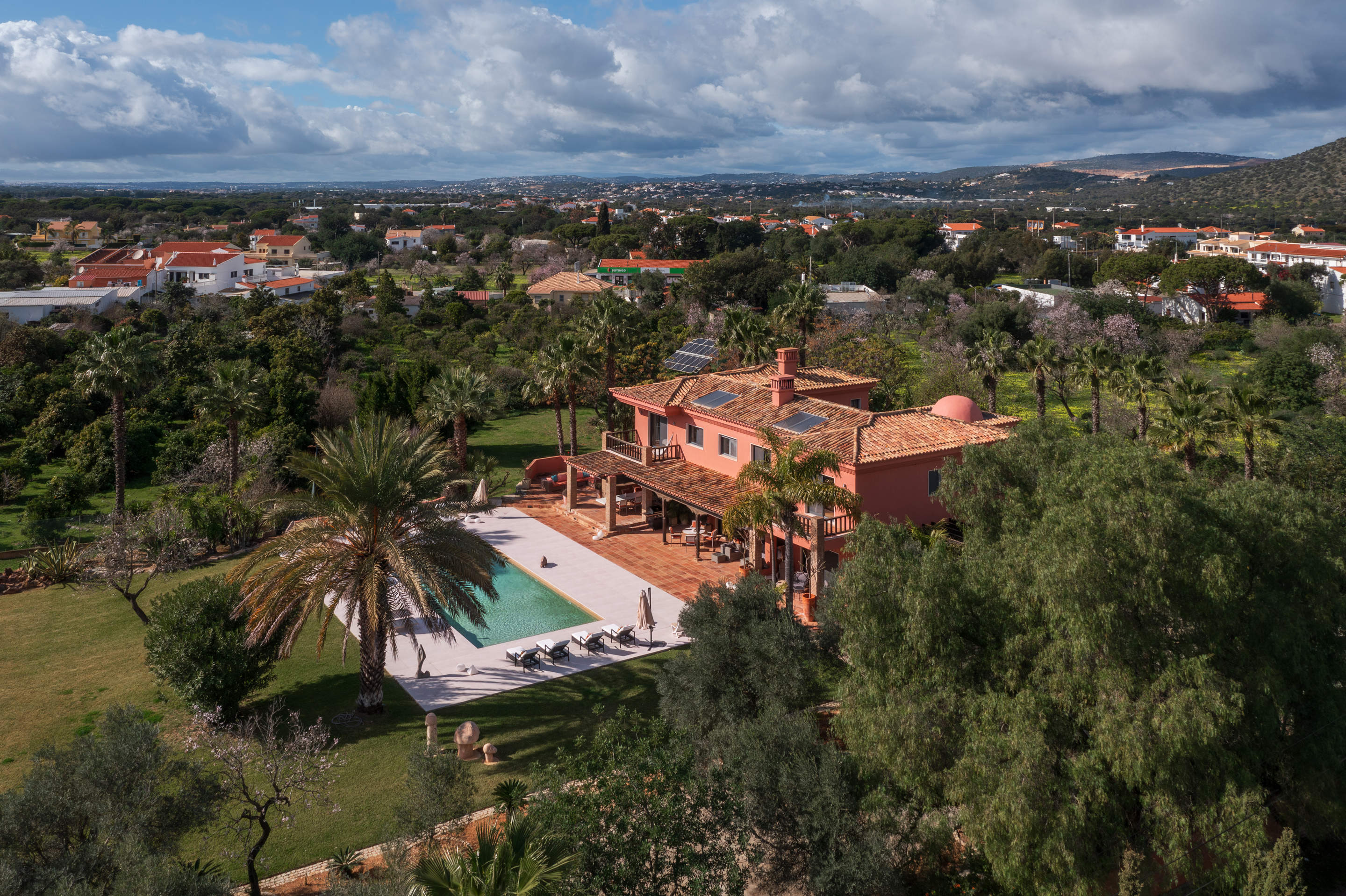 Casa Samui, 5 bedroom villa in Vale do Lobo, Algarve