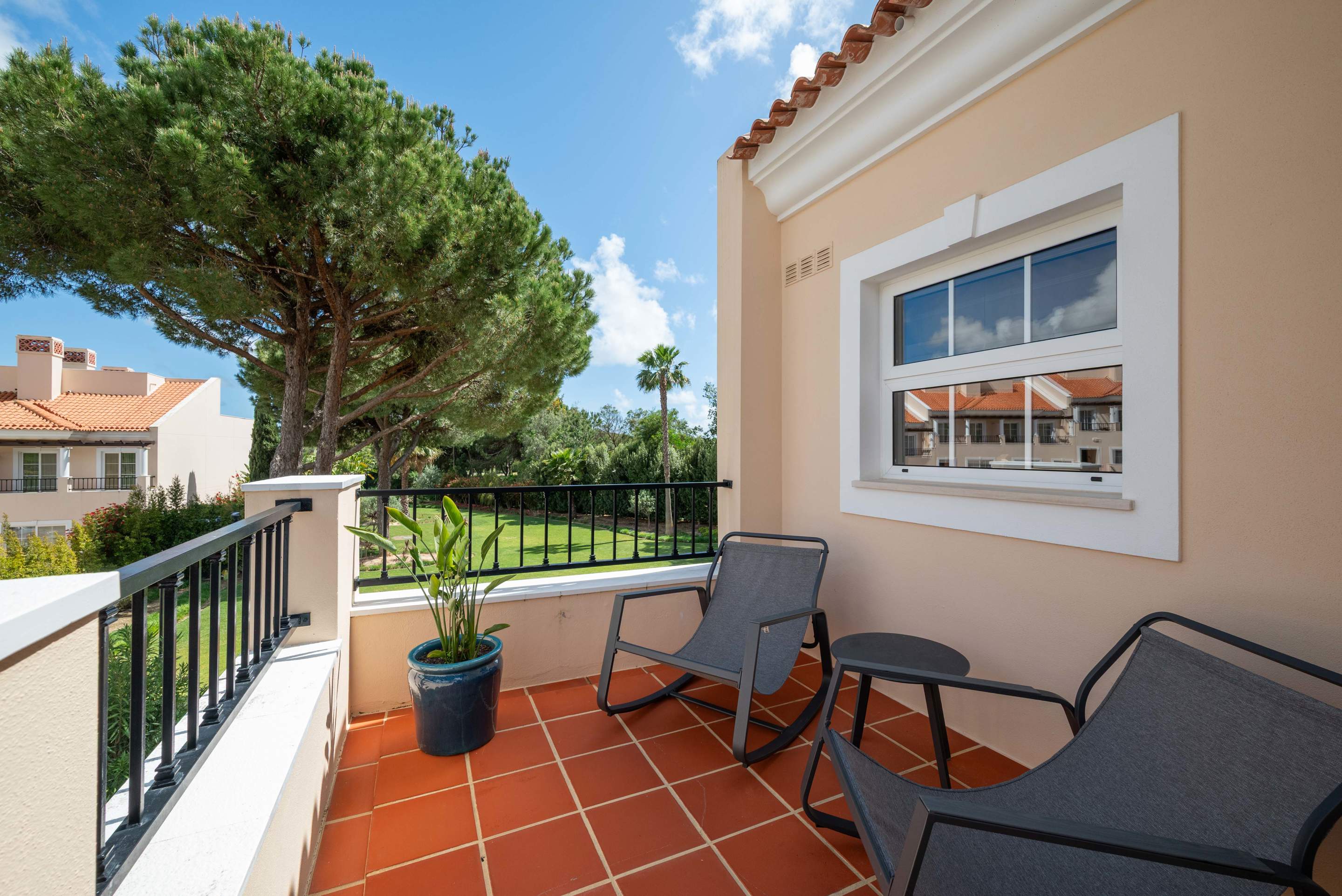 The Lemon Tree at Palmyra, 4 bedroom villa in Vila Sol, Algarve
