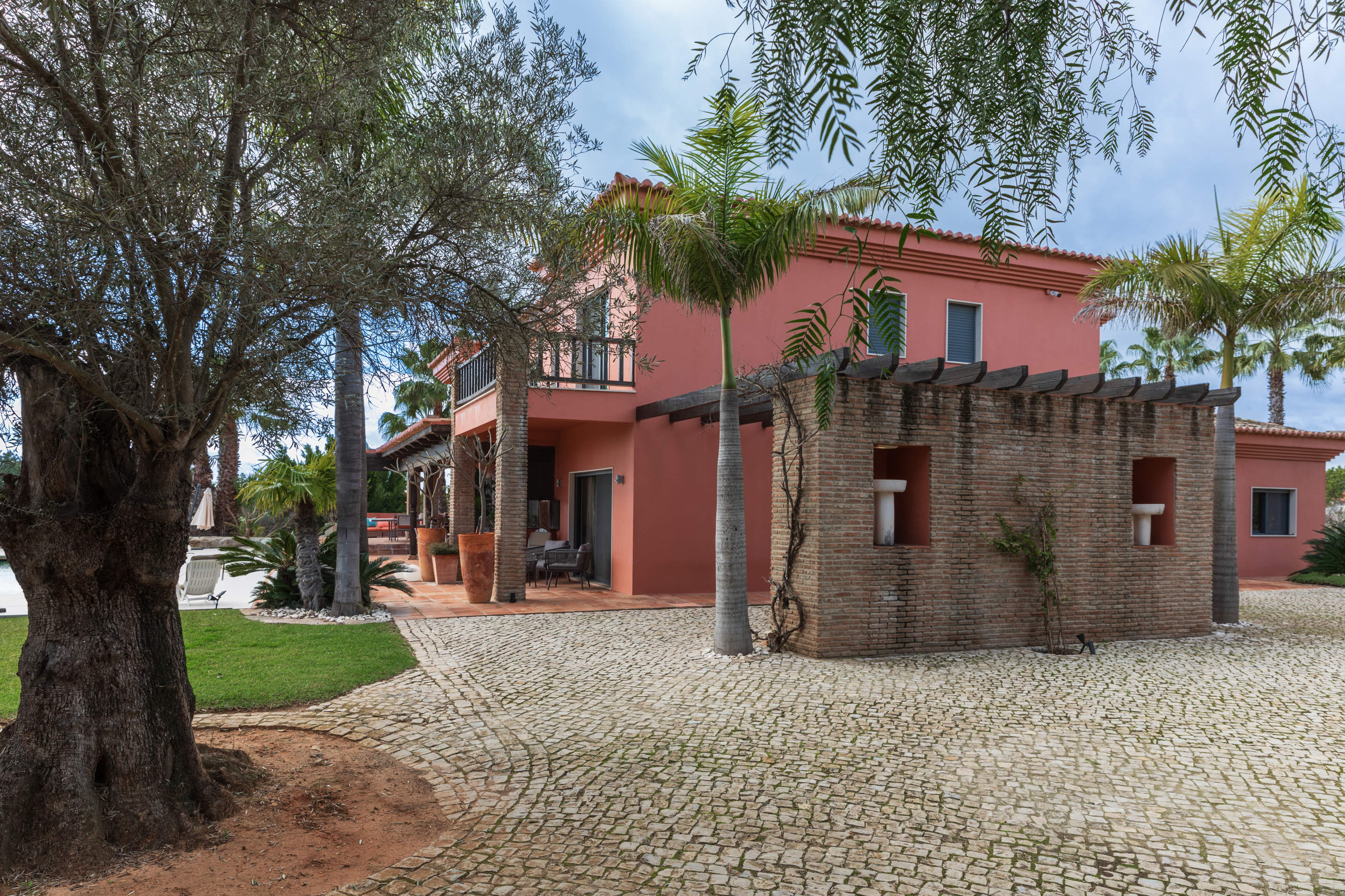 Casa Samui, 5 bedroom villa in Vale do Lobo, Algarve