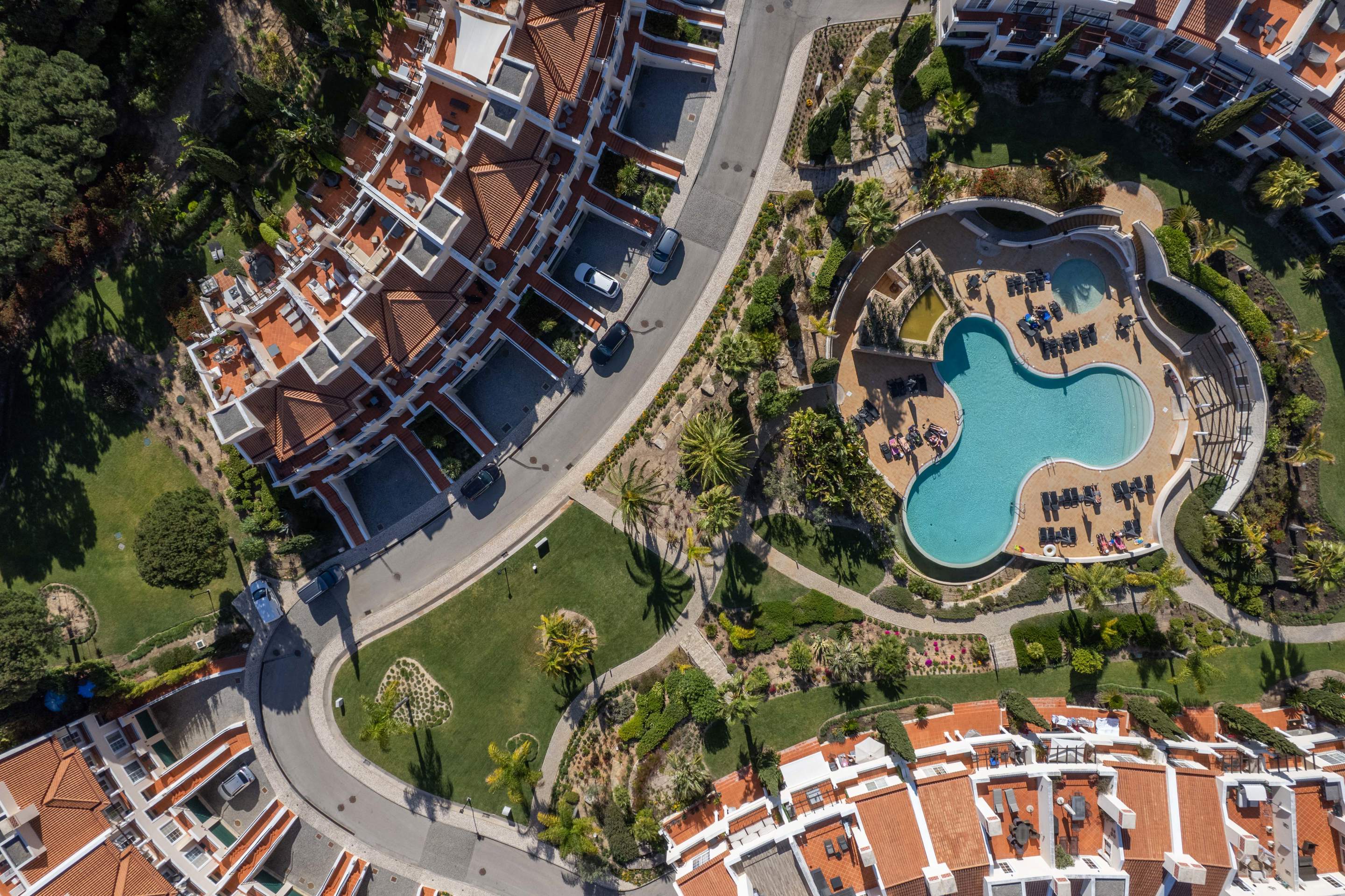 The Lemon Tree at Palmyra, 4 bedroom villa in Vila Sol, Algarve