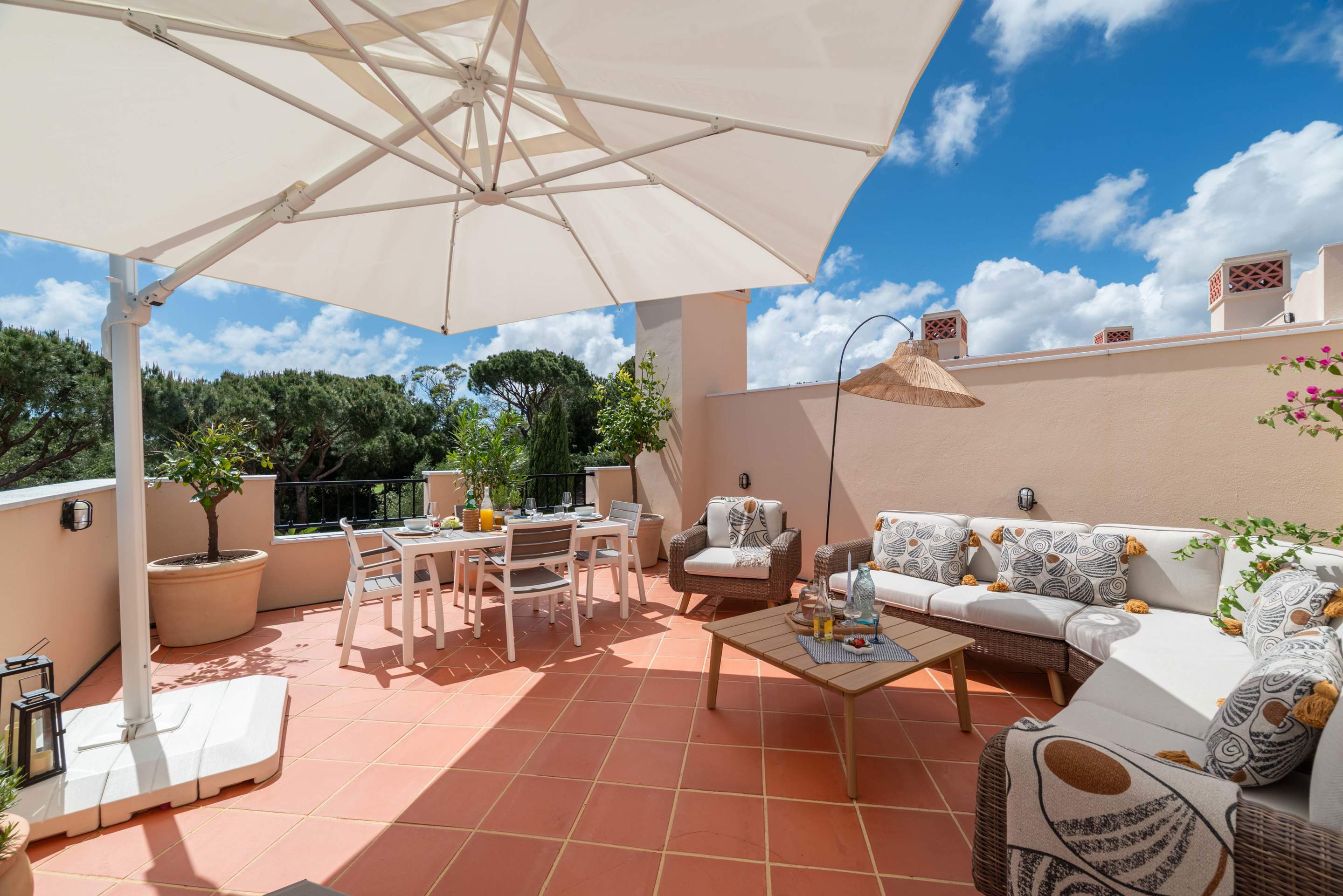 The Lemon Tree at Palmyra, 4 bedroom villa in Vila Sol, Algarve