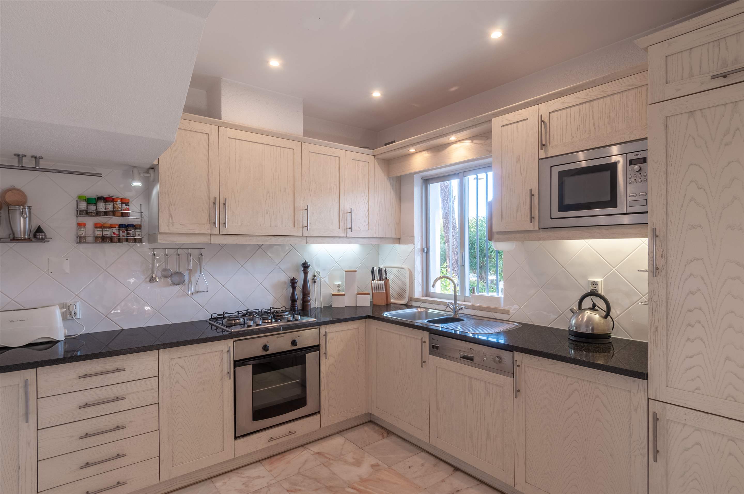 Villa Mia, 3 bedroom villa in Vale do Lobo, Algarve