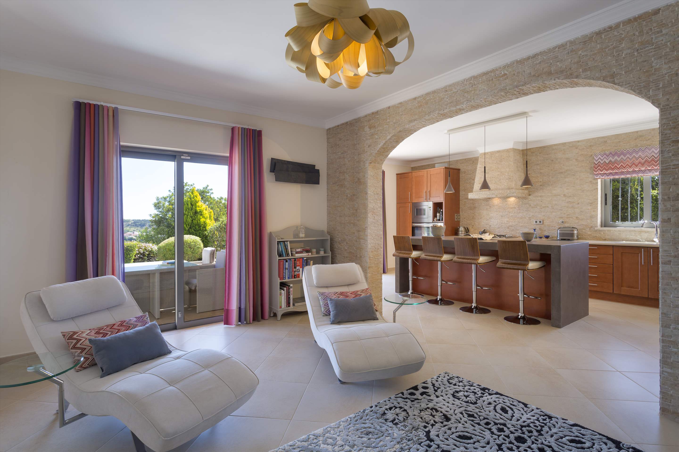 Casa da Pena Branca Four Bedrooms, 8 Persons occupancy, 4 bedroom villa in Loule Area, Algarve