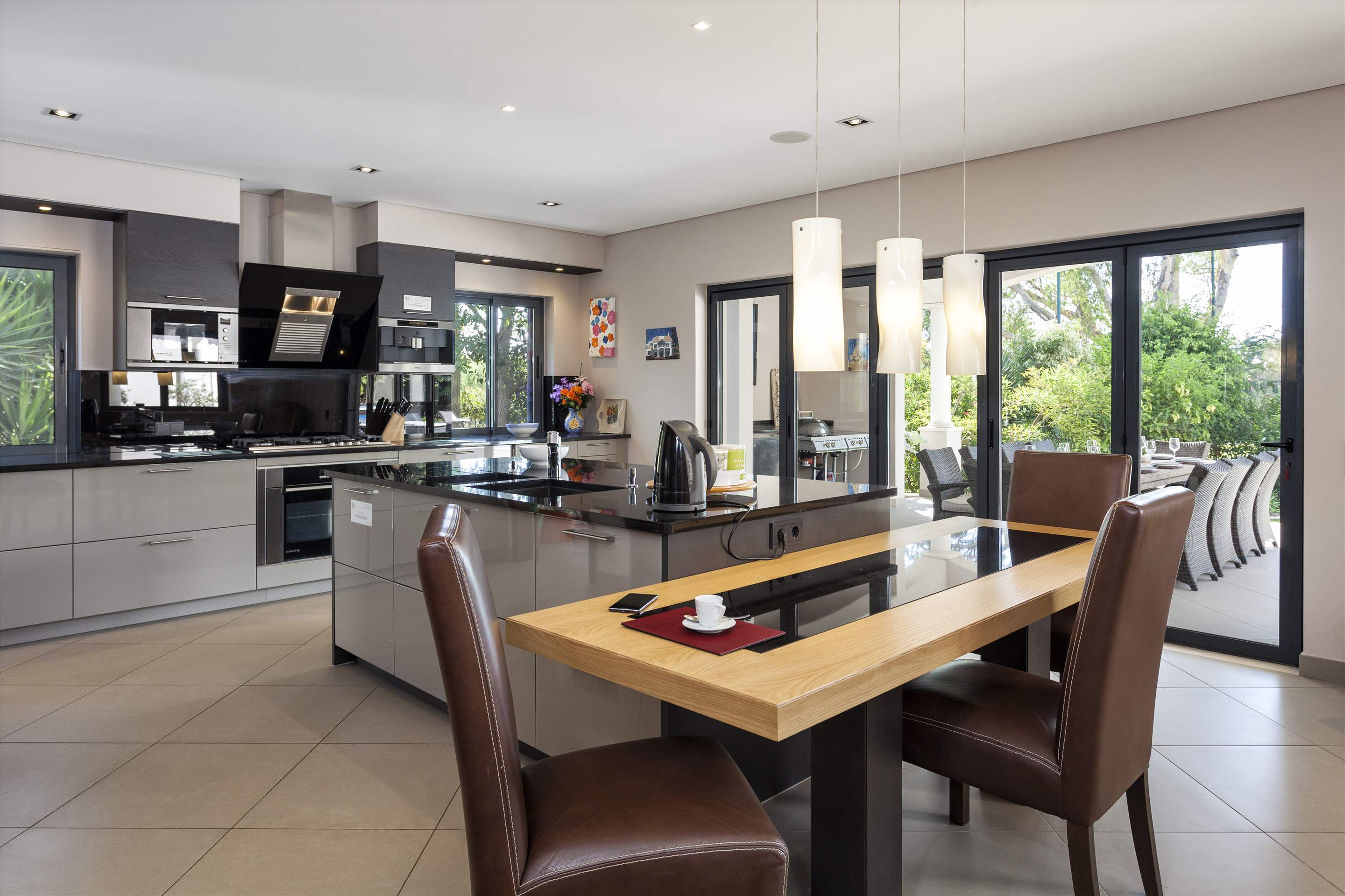 Villa Mar Azul, 5 bedroom villa in Vale do Lobo, Algarve